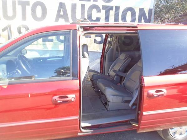 2007 Chrysler Town & Country LWB Public Auction Opening Bid - cars &... for sale in Mission Valley, CA – photo 10