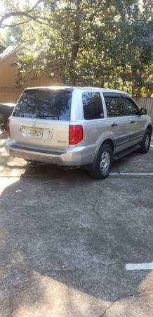 2005 Honda Pilot AWD 3rd row seating! - cars & trucks - by owner -... for sale in Tallahassee, FL – photo 4