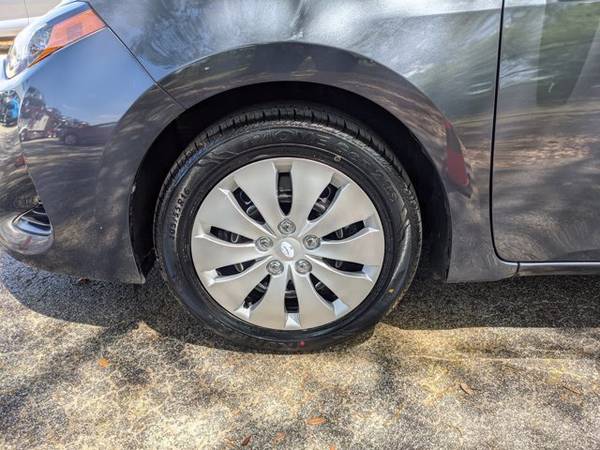 2019 Toyota Corolla LE SKU: KP909444 Sedan - - by for sale in Pinellas Park, FL – photo 24