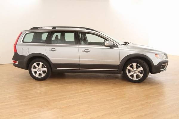 2010 Volvo XC70 3.2 for sale in Golden Valley, MN – photo 4