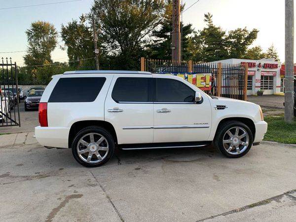 2009 Cadillac Escalade Base AWD 4dr SUV w/V8 Ultra Luxury Collection... for sale in Detroit, MI – photo 10