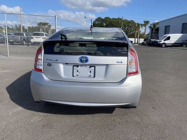 2014 Toyota Prius Three - cars & trucks - by dealer - vehicle... for sale in Sarasota, FL – photo 4
