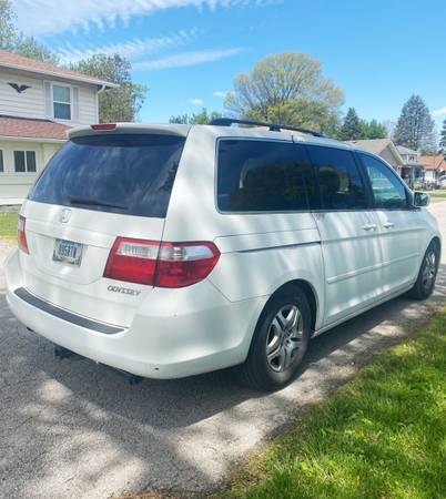 2005 Honda Odyssey Drives Great for sale in Beech Grove, IN – photo 3