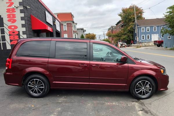 Take a look at this 2017 Dodge Grand Caravan GT LOW MILES LOADED-bosto for sale in Chelsea, MA – photo 8