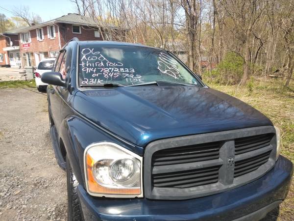 06 Durango 4wd with third row - - by dealer - vehicle for sale in Newburgh, NY – photo 6
