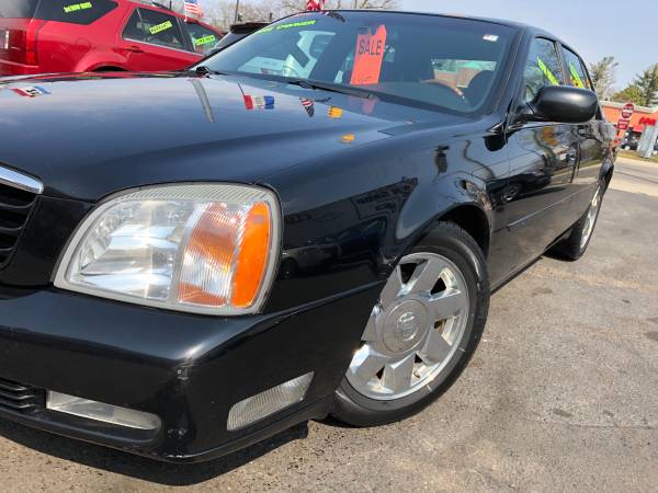 Cadillac DTS Sedan LOW MILES - - by dealer - vehicle for sale in Detroit, MI – photo 2