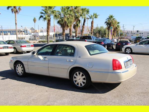 2003 Lincoln Town Car 4dr Sdn Cartier Premium - cars & trucks - by... for sale in Las Vegas, UT – photo 4