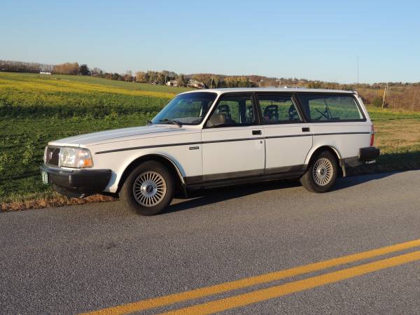 1993 Volvo 240 Wagon - cars & trucks - by owner - vehicle automotive... for sale in Charlotte, VT – photo 4
