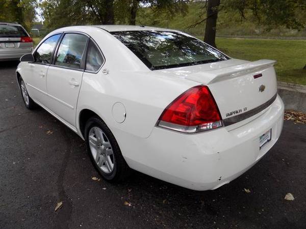2007 Chevrolet Chevy Impala 4dr Sdn 3.9L LT - cars & trucks - by... for sale in Norton, OH – photo 8