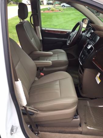 2015 Chrysler Town&Country L for sale in Mc Cook, CO – photo 3