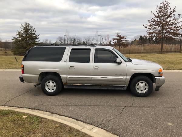 2006 GMC Yukon 4WD with 141k miles - cars & trucks - by owner -... for sale in Canton, MI – photo 3