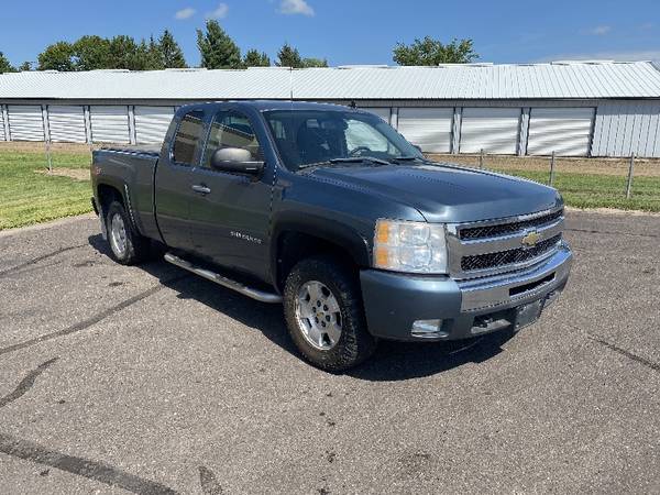 2011 Chevrolet Silverado 1500 LT Ext. Cab 4WD - cars & trucks - by... for sale in Rush City, WI – photo 6
