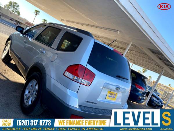 2009 KIA Borrego LX - 3RD ROW SEATING for only $4,995 - cars &... for sale in Tucson, AZ – photo 5