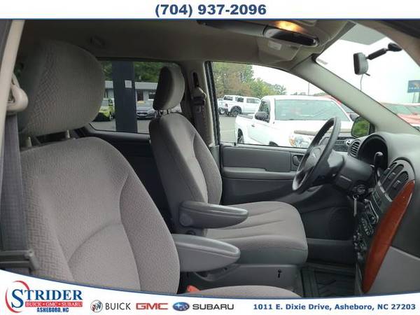 2007 Chrysler Town & Country LWB - - cars & trucks - by dealer -... for sale in Asheboro, NC – photo 7