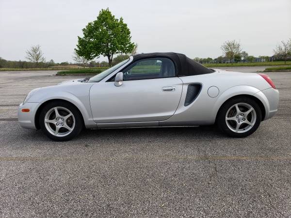 2000 Toyota MR2 Spyder 5 Speed Manual for sale in Columbus, IN – photo 2