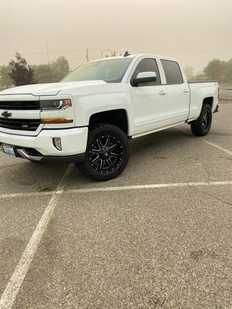 2018 Chevy Silverado Lt Z71 - cars & trucks - by owner - vehicle... for sale in Kennewick, WA – photo 3