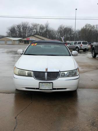 Lincoln Town Car Executive - - by dealer - vehicle for sale in Other, OK