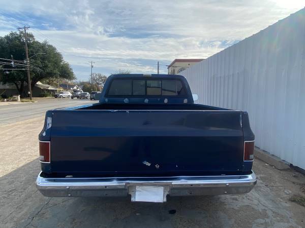 1981 Chevy C10! Short Bed! 350 V8! Runs good! Needs cosmetic work -... for sale in Fort Worth, TX – photo 3