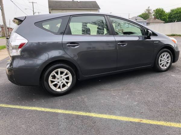 2014 Toyota Prius V , 2 owner vehicle excellent car inside and out for sale in Dayton, OH – photo 4
