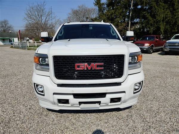 2016 GMC Sierra 3500HD Denali - - by dealer - vehicle for sale in Chillicothe, OH – photo 2