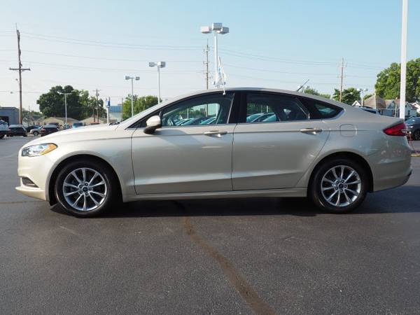 2017 Ford Fusion SE for sale in Middletown, OH – photo 6