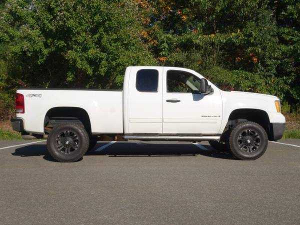 2009 GMC Sierra 2500HD Ext Cab SLE 4WD - cars & trucks - by dealer -... for sale in Derry, NH – photo 4