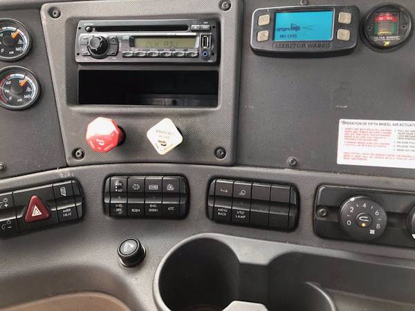 2014 Freightliner Cascadia - cars & trucks - by dealer - vehicle... for sale in Savage, MN – photo 10
