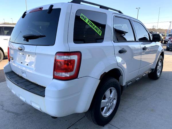 2011 Ford Escape FWD 4dr XLT - cars & trucks - by dealer - vehicle... for sale in Chesaning, MI – photo 4