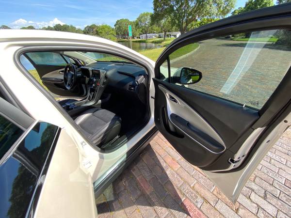 2013 Chevrolet Volt Premium w/Navigation LOADED for sale in SAINT PETERSBURG, FL – photo 19