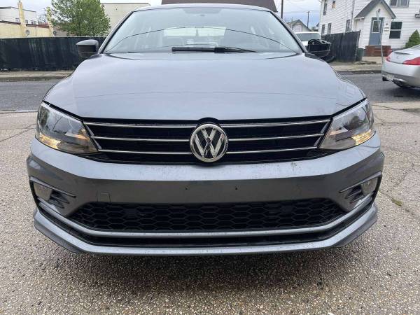 2018 VolksWagen Jetta Se Gry/Blk 24K Miles Clean Title Paid Off for sale in Baldwin, NY – photo 2