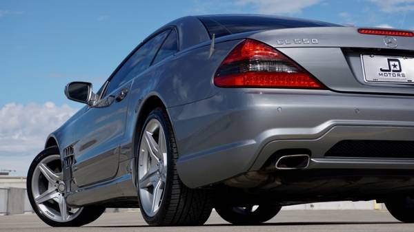 2011 Mercedes SL550 AMG Hard Top Convertible SHOW STOPPER ! WOW for sale in Austin, TX – photo 14