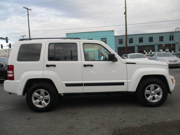 2011 Jeep Liberty Sport 4WD Hot Deal/Cold AC & Clean Title for sale in Roanoke, VA – photo 8