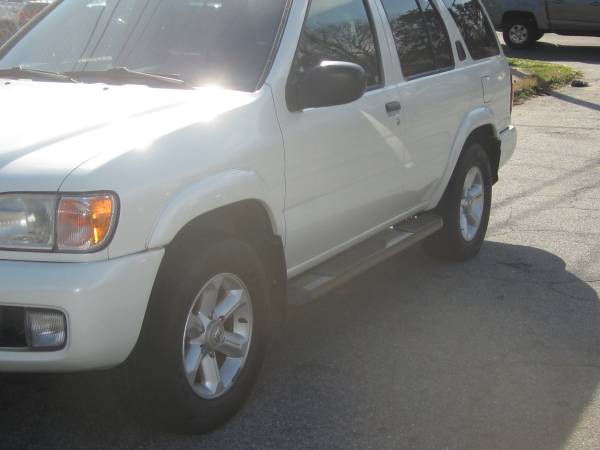 2004 Nissan Pathfinder (white) for sale in Atlanta, GA – photo 3