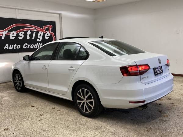 2017 Volkswagen Jetta 1.4T SE - cars & trucks - by dealer - vehicle... for sale in Akron, OH – photo 10