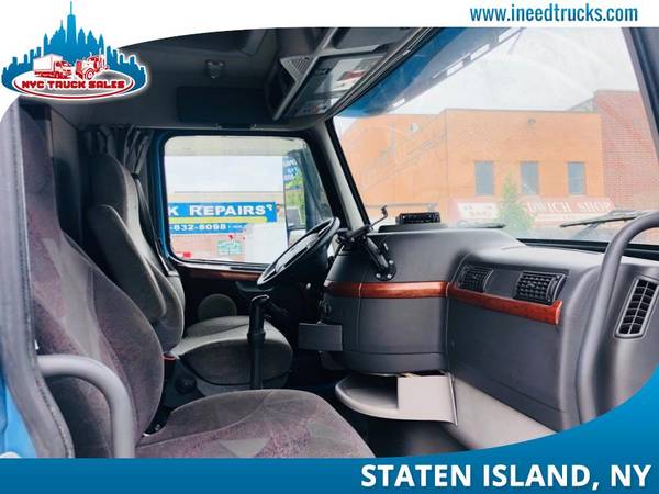 2012 VOLVO VNL TRACTOR SLEEPER MANUAL -New Haven for sale in Staten Island, CT – photo 12