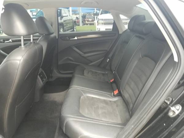 2014 Volkswagen Passat TDI SEL Premium SKU:EC042264 Sedan for sale in Amarillo, TX – photo 19