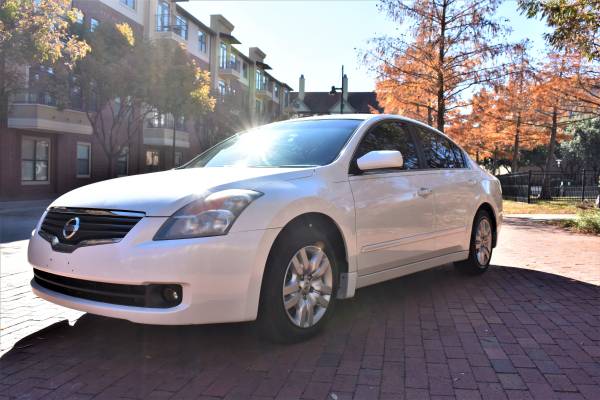 2009 Nissan Altima 2.5S Push Button Start Excellent Condition - cars... for sale in Addison, TX – photo 3