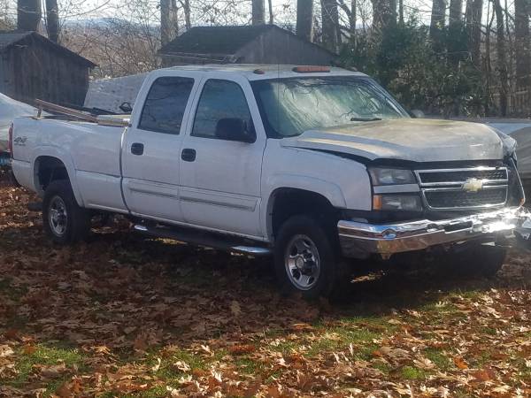 2006-7 Chevrolet 2500 HD - cars & trucks - by owner - vehicle... for sale in West Springfield, MA – photo 8