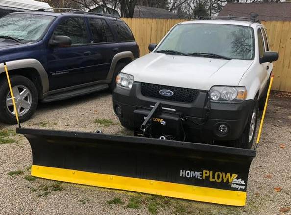 ★ 2017 MEYER SNOW PLOW ....ON 2OO6 FORD ESCAPE XLT 4 X 4 *PRIVATE... for sale in Savoy, IL – photo 3