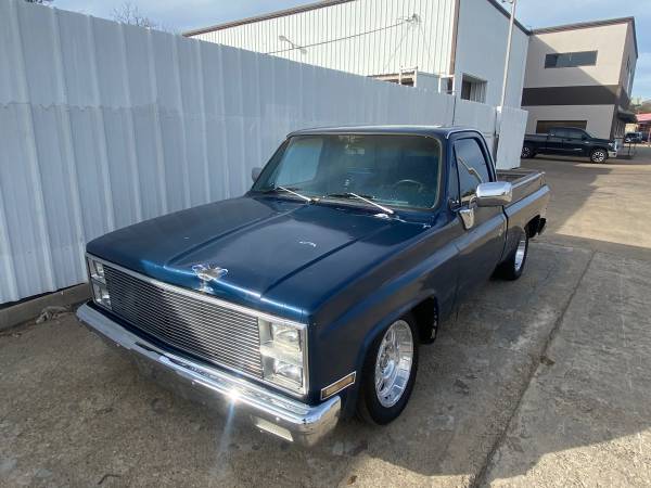 1981 Chevy C10! Short Bed! 350 V8! Runs good! Needs cosmetic work -... for sale in Fort Worth, TX – photo 5