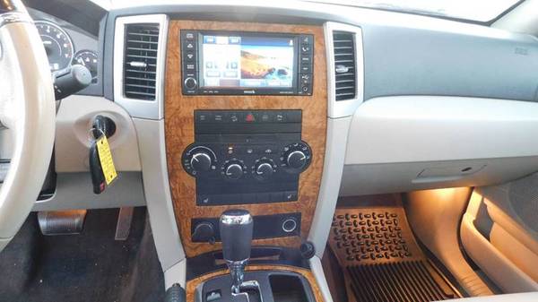 2008 Jeep Grand Cherokee Limited 4x4 4D SUV w Leather Sunroof On Sale for sale in Hudson, NY – photo 19