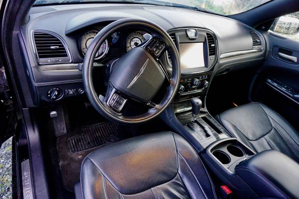 2014 Chrysler 300C John Varvatos Limited Edition for sale in ANACORTES, WA – photo 3
