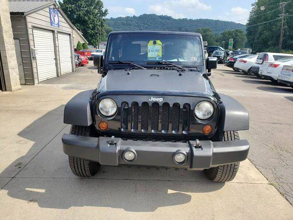 2008 Jeep Wrangler Unlimited X 4x4 4dr SUV EVERYONE IS APPROVED! for sale in Vandergrift, PA – photo 2