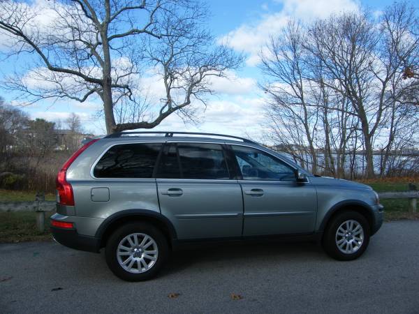2008 Volvo XC90 All Wheel Drive Third Row Seating Must See Gorgeous... for sale in East Providence, NY – photo 3