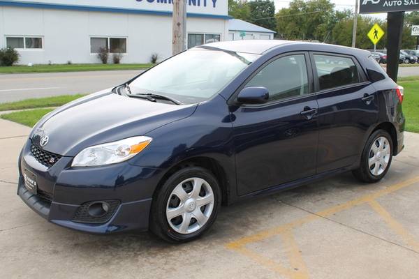 2009 Toyota Matrix S 5-Speed AT for sale in Waterloo, IA – photo 6