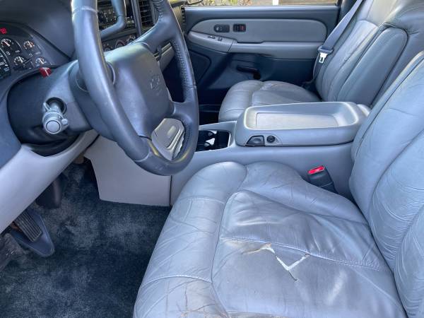 2001 Chevrolet Tahoe LT 2nd Owner 3rd Row Seating 4WD - cars & for sale in Portland, OR – photo 9