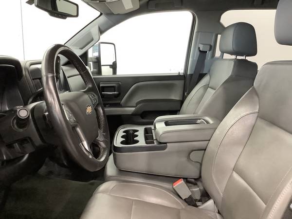 2017 Chevrolet Silverado 3500HD LTZ - Super Clean! for sale in Higginsville, TX – photo 13
