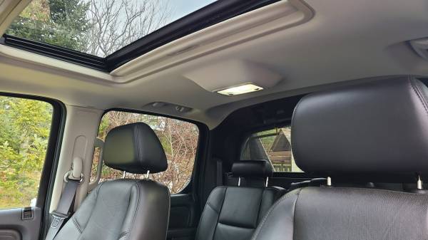 Cadillac Escalade EXT - 22k ORIGINAL Miles - LOADED Extremely RARE!... for sale in Madison, WI – photo 19