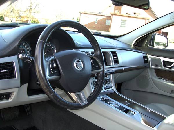 ► 2013 JAGUAR XF 3.0 AWD - SUPERCHARGED V6, NAVI, SUNROOF, 19"... for sale in East Windsor, CT – photo 18