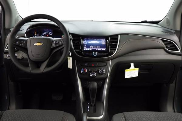 *NEW* Gray 2021 Chevrolet *TRAX LS* SUV *CAMERA-BLUETOOTH-31 MPG... for sale in Clinton, MO – photo 5